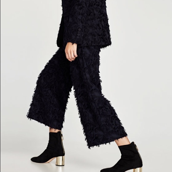 SOLD!! Zara Black Ankle Boots Gold Metallic Heel - Picture 7 of 8